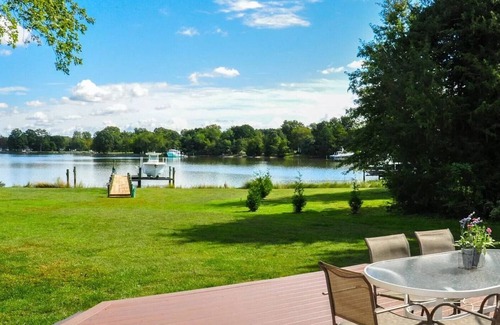 Unionville House | Tranquil Beautiful Waterfront Near Historic St. Michaels & Royal Oak