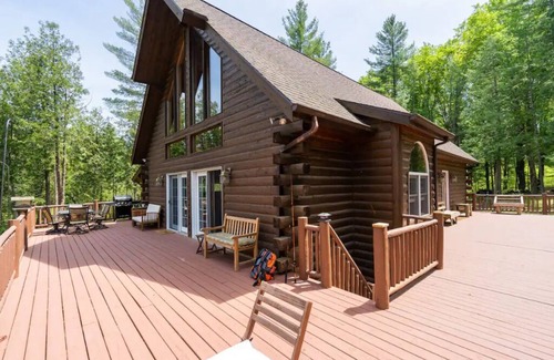Tustin House | Tranquil cabin on the Pine River