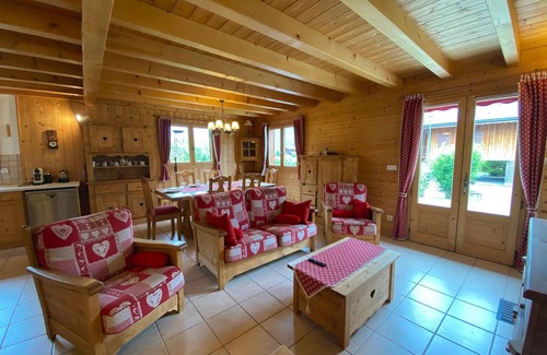 Samoens Ski Chalet | Tranquil Chalet - 3BR, Terrace, Near Village, Pet-Friendly, Free Shuttle