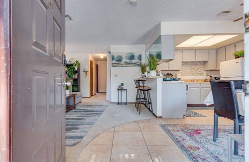 Paradise Condo | 🌈Tranquil condo with cozy king beds🌈decaf/regular coffee✨work from🏡✨fast wifi✨