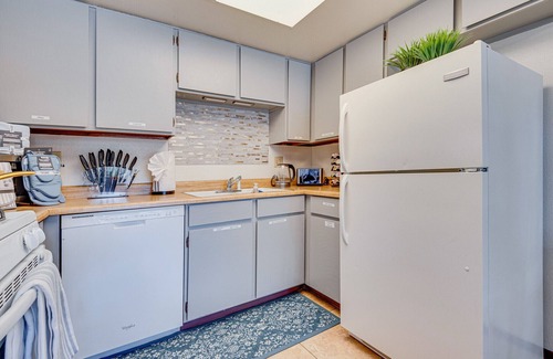 Paradise Condo | 🌈Tranquil condo with cozy king beds🌈decaf/regular coffee✨work from🏡✨fast wifi✨