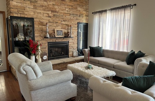 Burbank House | Tranquil Country Home King+Queen/Pet Friendly- Near Ponca State Park