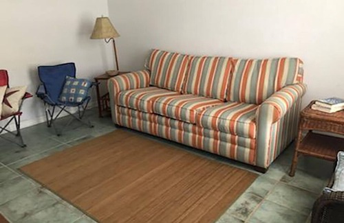 Josephine Cottage | Tranquil Cozy One Bedroom Waterfront House