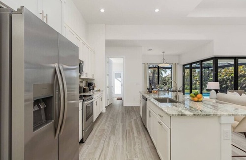 Trafalgar House | Tranquil Escape*Modern Pool Home