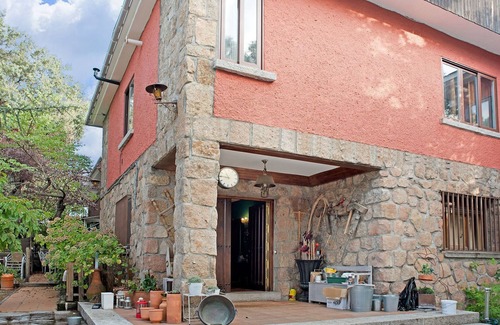 Galapagar Cottage | Tranquil Garden Hideaway