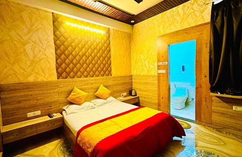 Jaipur District Hotel | Tranquil Jaipur Stay - Calm, Cozy & Central-203