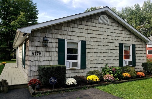 Westford House | Tranquil Lakefront Cottage on Pymatuning with Dock and EV Power
