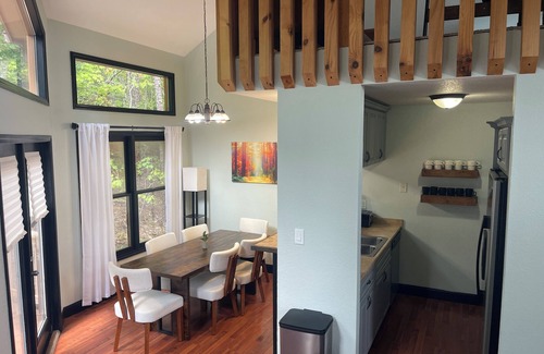 Ranger Cabin | Tranquil Mountain Lodge Escape Near Carters Lake