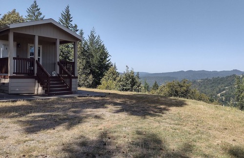 Benbow House | Tranquil mountain view home