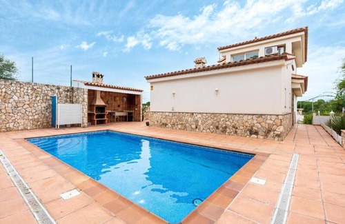 El Perello Villa | Tranquil Paradise, Private Pool - only 200m to beach!