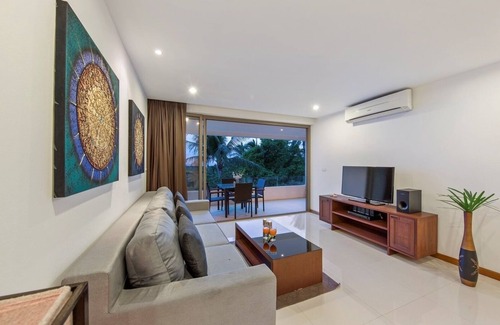 Maret Apartment | Tranquil Residence 1 - Sea View Apartment