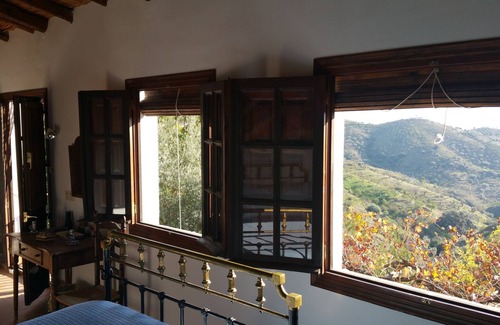 Daimalos Vados Villa | Tranquil retreat with private pool and beautiful gardens