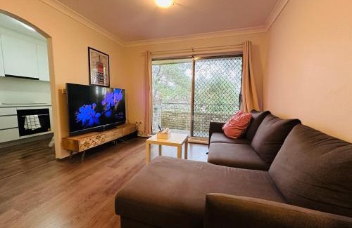 Chatswood Apartment | Tranquil Retreat in Chatswood