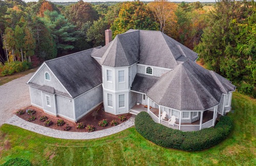 West Barnstable House | Tranquil Retreat: Serene & Stylish Home, just 5 minutes from Cape Cod beach