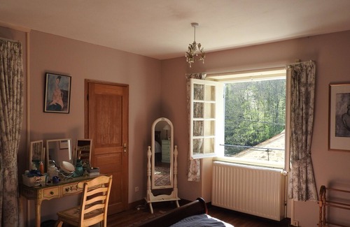 Badecon-le-Pin House | Tranquil riverside property
