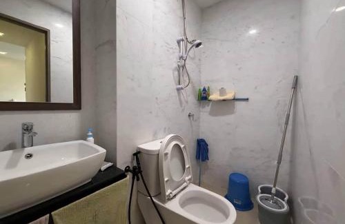Malacca City Apartment | Tranquil Seaview 2-Bedroom Luxury Retreat with Wifi