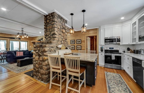 South Casco House | Tranquil, serene Sebago Lakefront House on 2 wooded acres - 300ft waterfront!