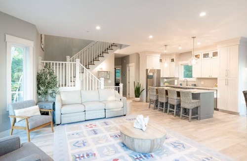 Norton Shores House | Tranquil Shores | Relax on Lake Michigan 4BR, 4BA