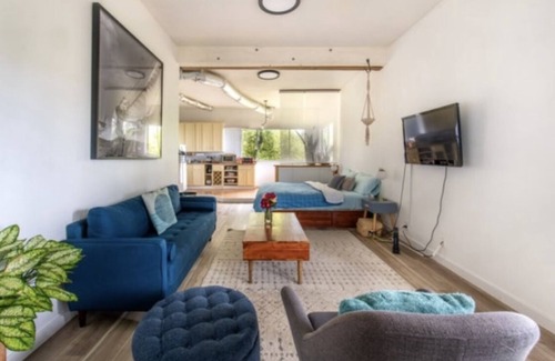 Piedmont Pines Apartment | Tranquil Treehouse Studio