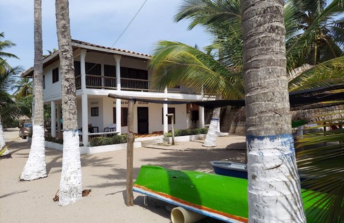 Tolu House | Tranquilidad/Playa semi privada/Peaceful/Semiprivate Beach.