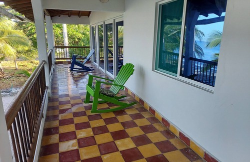 Tolu House | Tranquilidad/Playa semi privada/Peaceful/Semiprivate Beach.