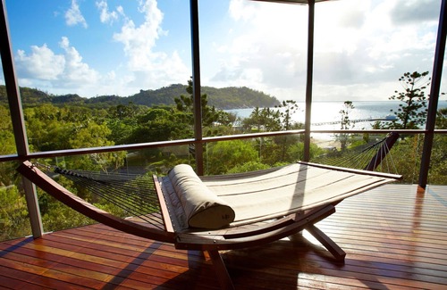 Picnic Bay House | Tranquility Base - A beautiful architecturally designed holiday house in Picnic Bay