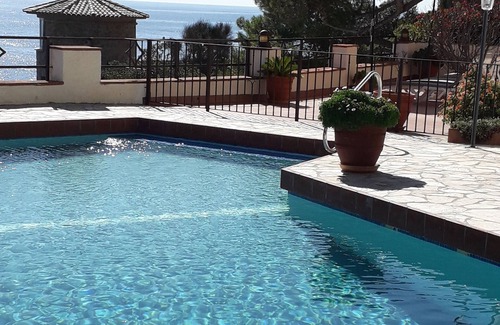 Llafranc Villa | Transatlantic villa at the seafront