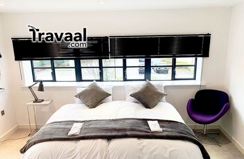 Rushmoor District Apartment | Travaal.©om – 3 Bedroom Apartment – Farnborough