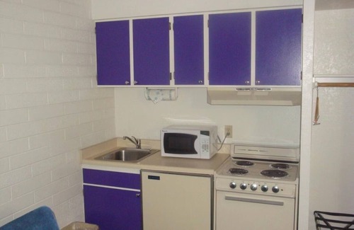 Lake Havasu City Hotel | Travelers Inn by Hotel O Lake Havasu City