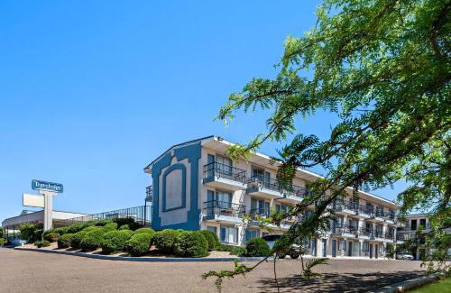 Page Hotel | Travelodge by Wyndham Page, View of Lake Powell