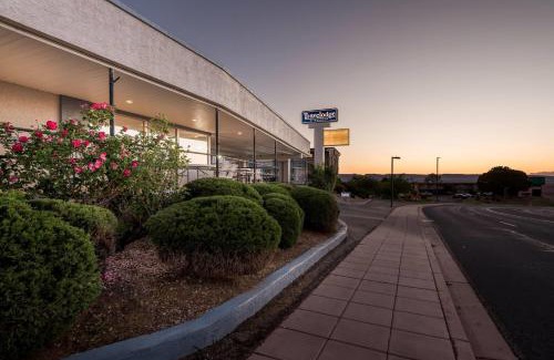 Page Hotel | Travelodge by Wyndham Page, View of Lake Powell