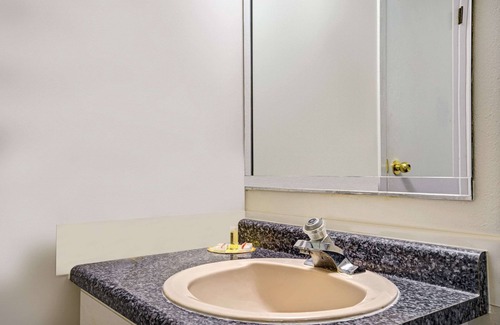 Red Wing Hotel | Travelodge by Wyndham Red Wing