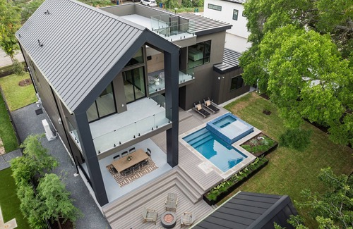 Riverside House | Treaty Oak Manor
