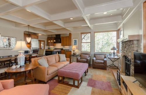 Montreat House | Tree Top Lodge Montreat - Architectural Retreat; Sleeps 18 with options up to 28