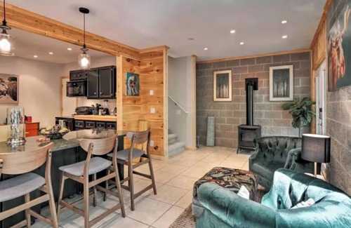 Interlochen House | Tree Top Terrace Cottage