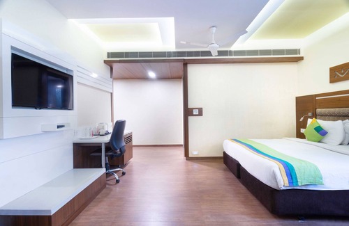 Ahmedabad City Centre Hotel | Treebo Ambassador