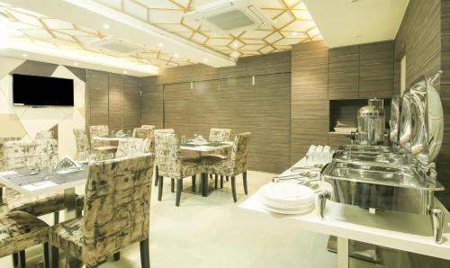 Chinar Park Hotel | Treebo Hoops - Airport, VIP Road