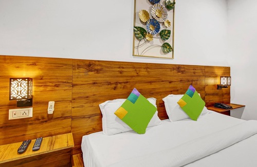 South West Hotel | Treebo Prime Elight
