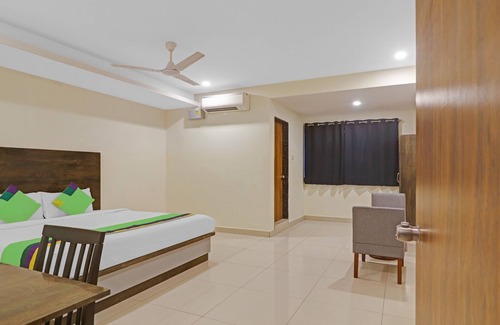 Hyderabad House | Treebo Tee