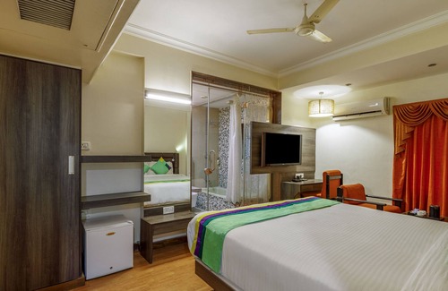 Navrangpura Hotel | Treebo Trend Crown