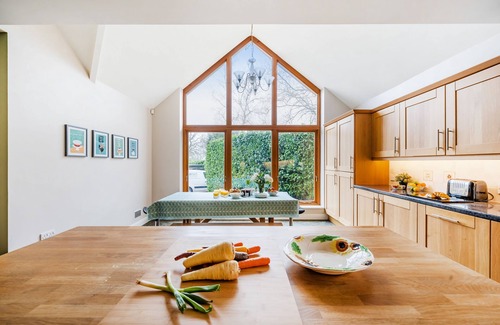 Wimborne Cottage | Treetops is a Fabulous holiday home