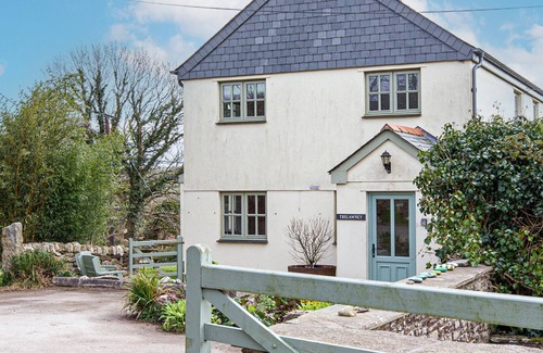 Rosenannon House | Trelawney Cottage Surrounded by lovely countryside
