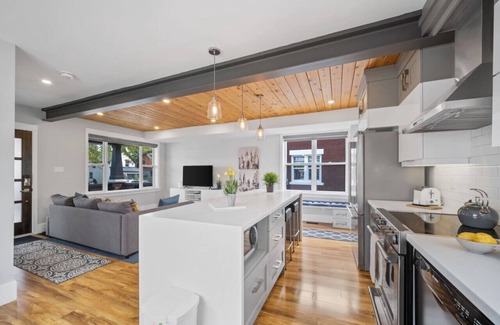 Kitchener House | Trendy & Chic | Designed with Love near Downtown