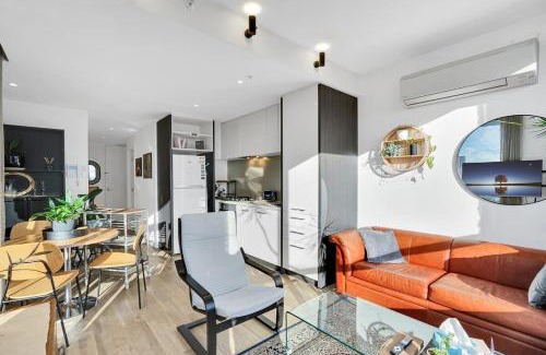 Brunswick Apartment | Trendy Inner-City Living Brunswick Apt for Two
