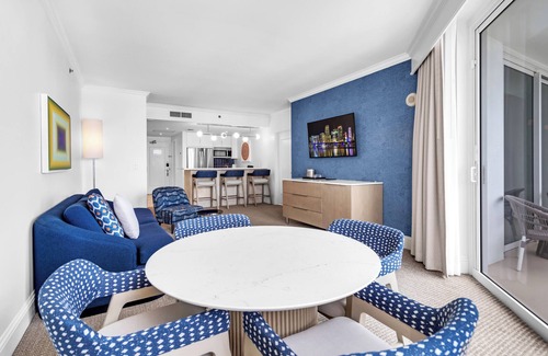Mid Beach Hotel | Tresor Double Suite Ocean View Fontainbleau