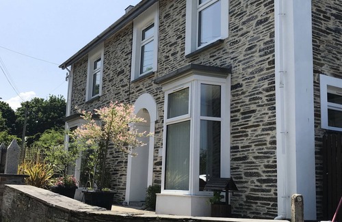 Wadebridge House | Trevanson Large 3 Bedroom Character House