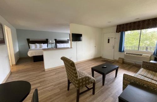 Southpoint Hotel | Tricove Inn & Suites