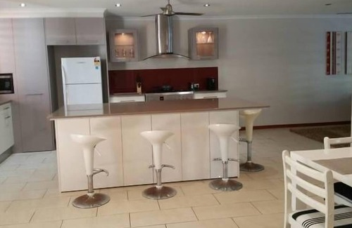 Trinity Beach House | Trinity Beach for Families and couples Courtesy car available on request
