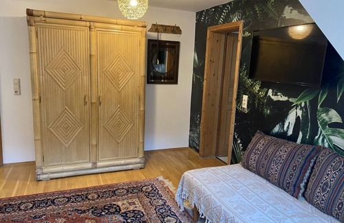 Neuleiningen Bed & Breakfast | Triple room Bali - Felsenmühle Neuleiningen