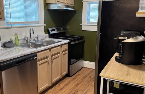 Cahaba Heights House | Triplex in the heart of the city